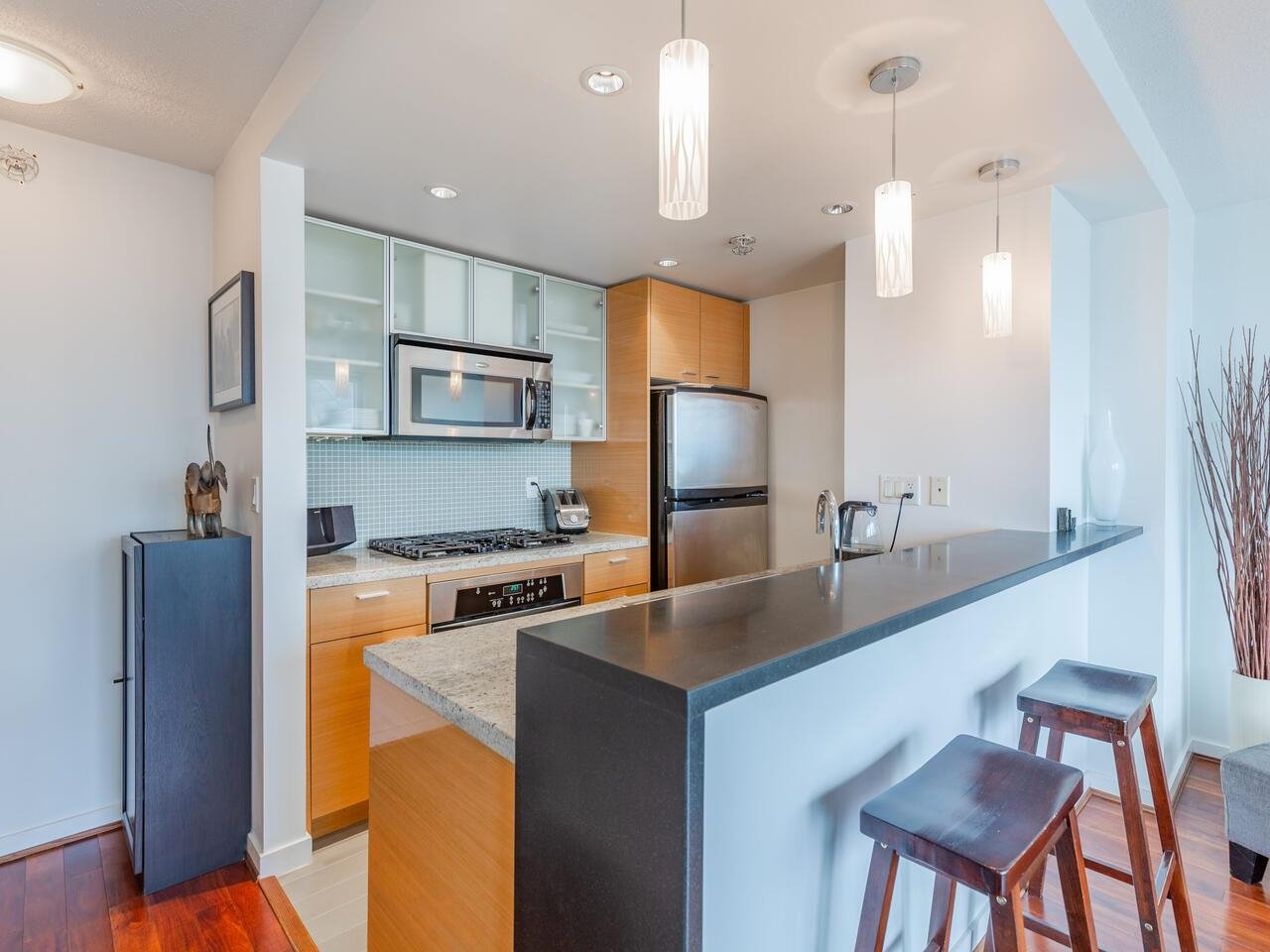 1201-33 Smithe St