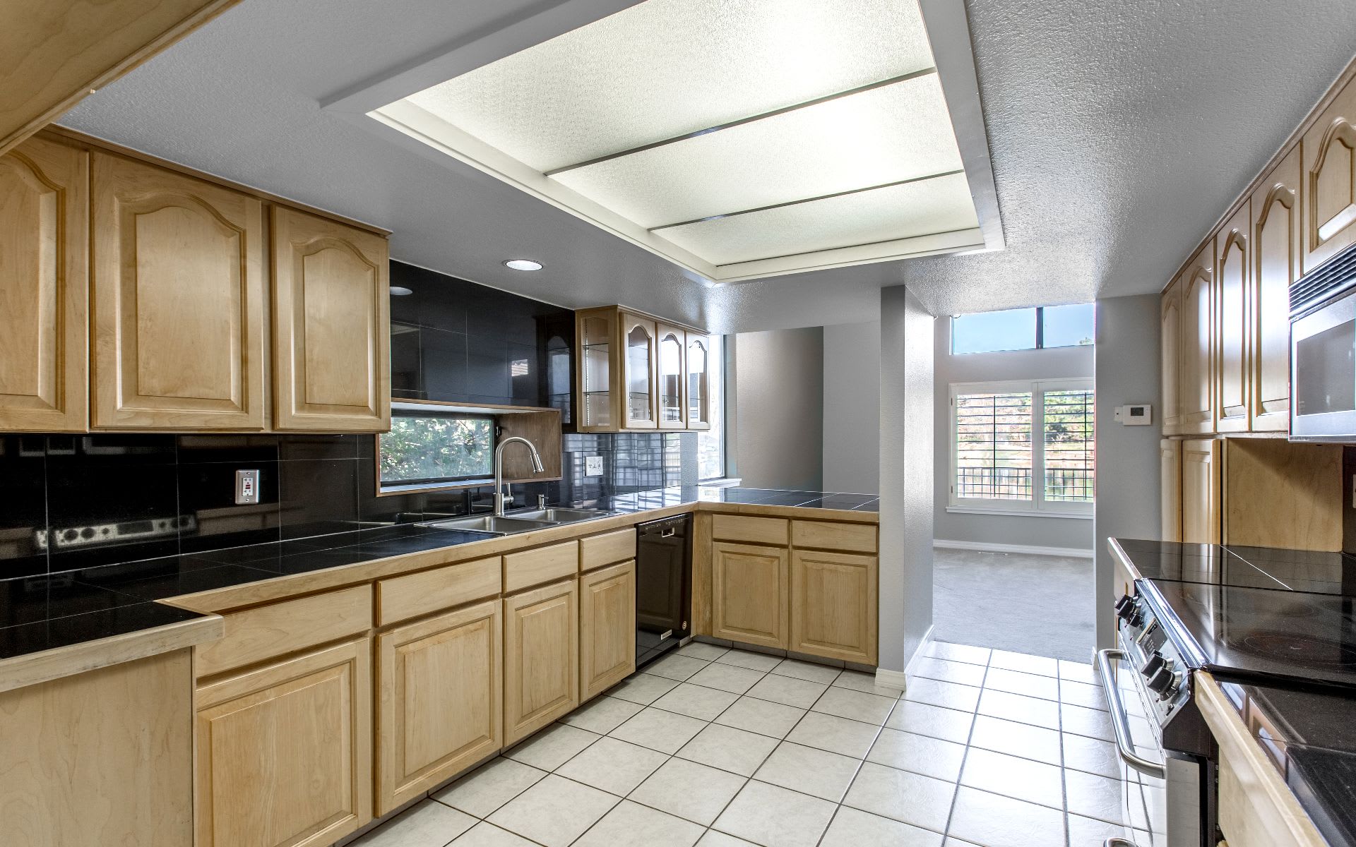 9866 E Maplewood Circle