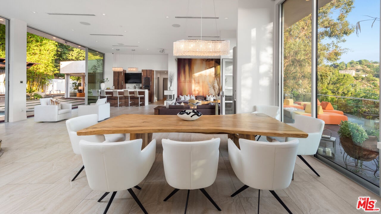 View Opulent