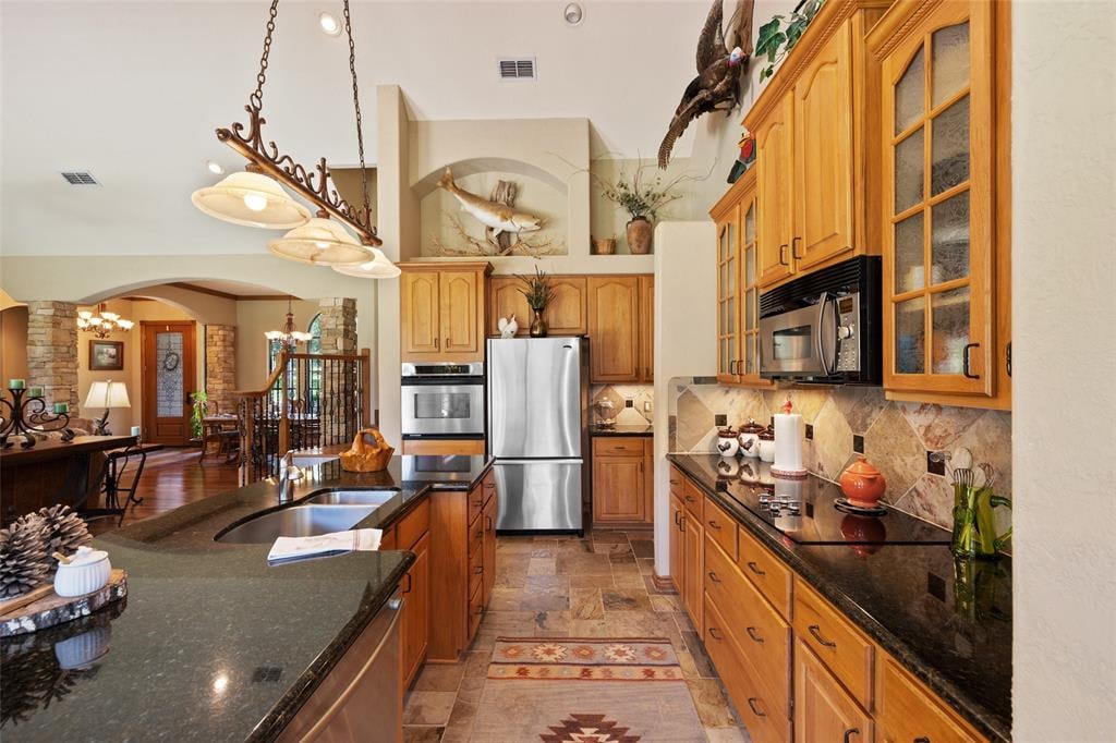 540 Walnut Dr Bellville, Tx 77418