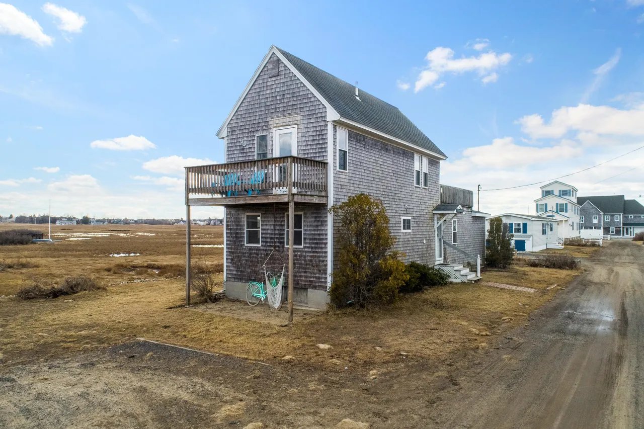 New Listing! 6 Days Lane, Wells, Maine-$925,000