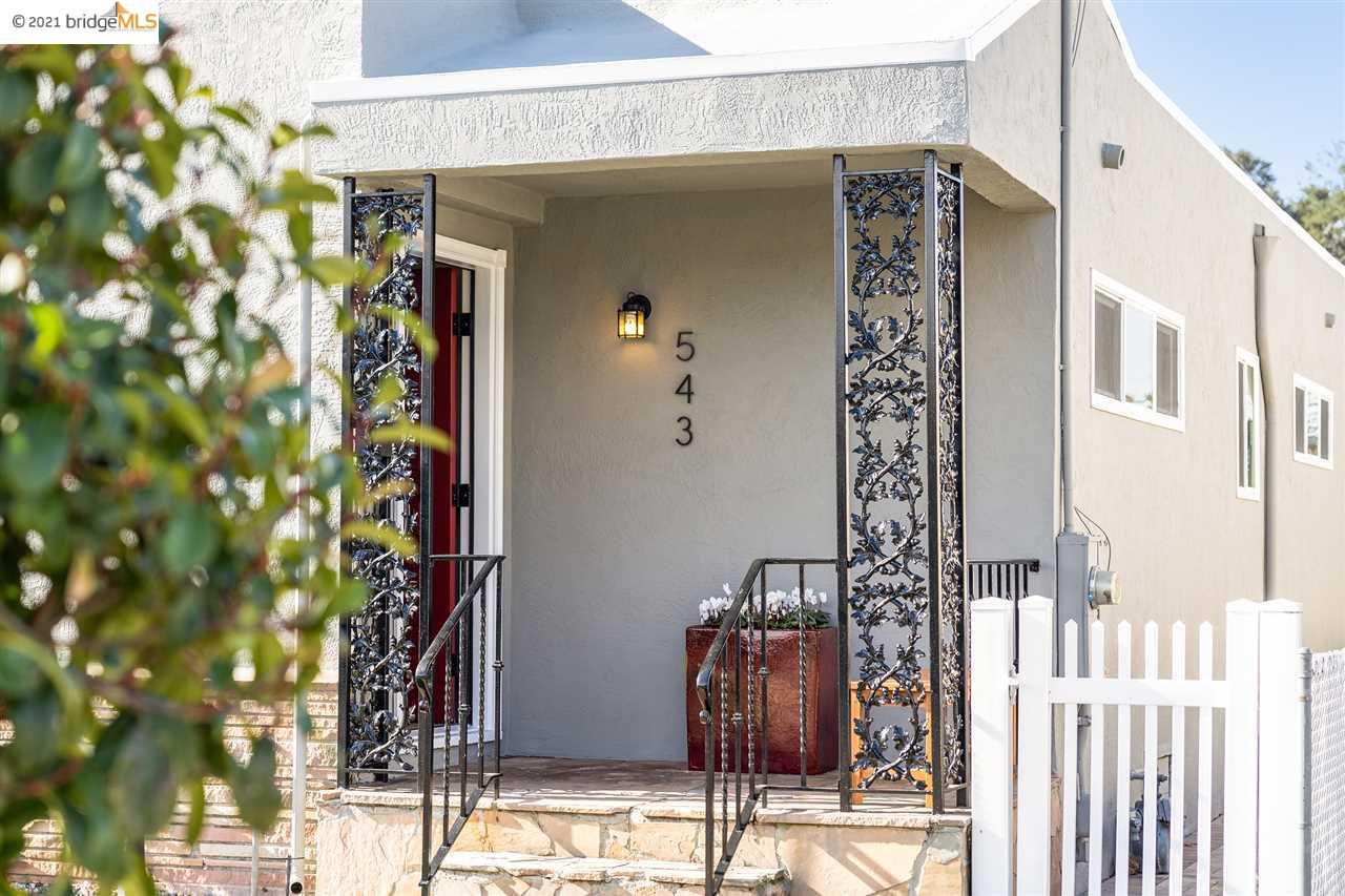 543 E Merle Ct