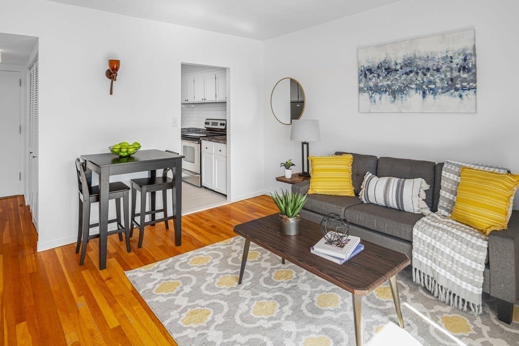 231 Coolidge Ave #412