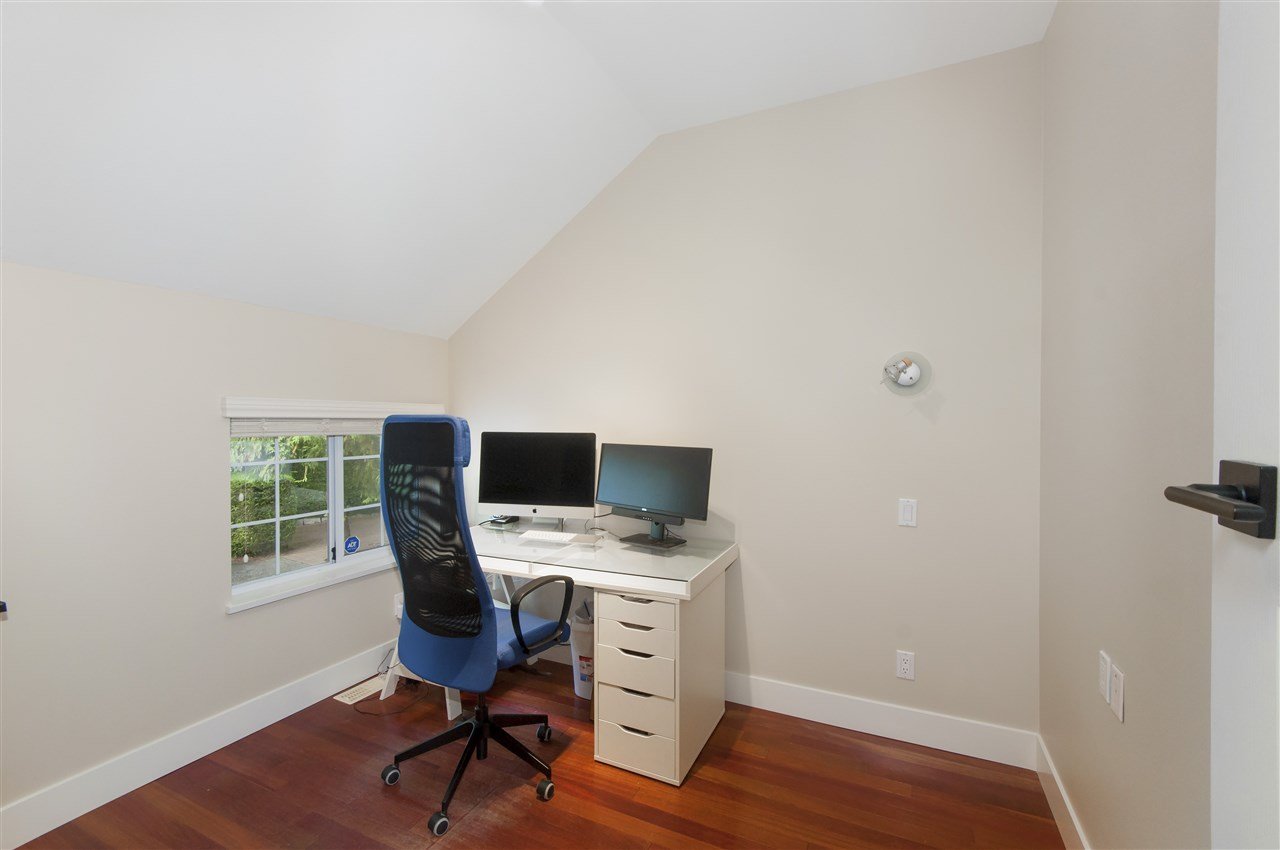 5625 Daffodil Ln