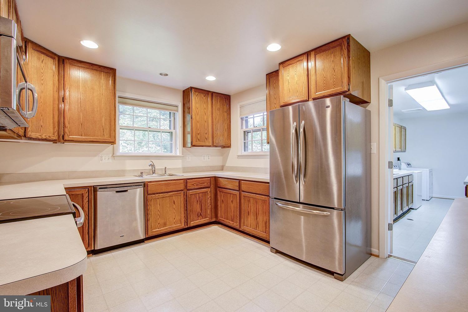 1552 Forest Villa Ln