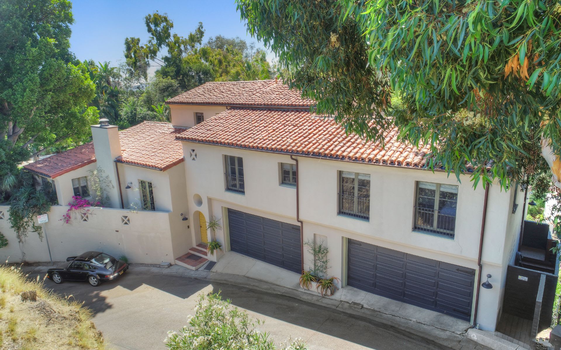  3259 Deronda Dr