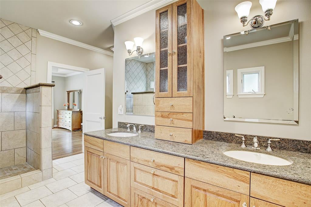 415 W 32nd St