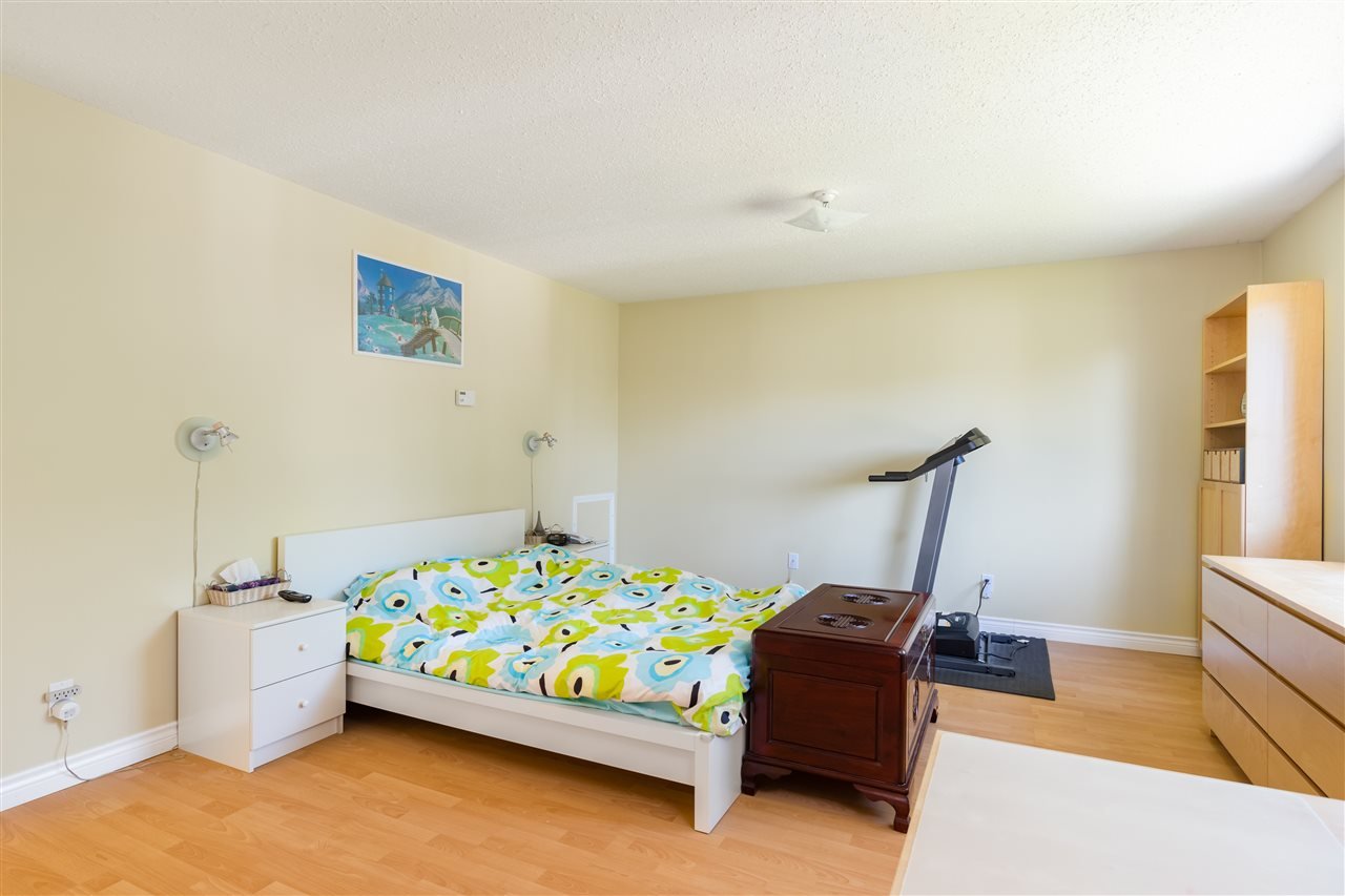 15717 106 Ave