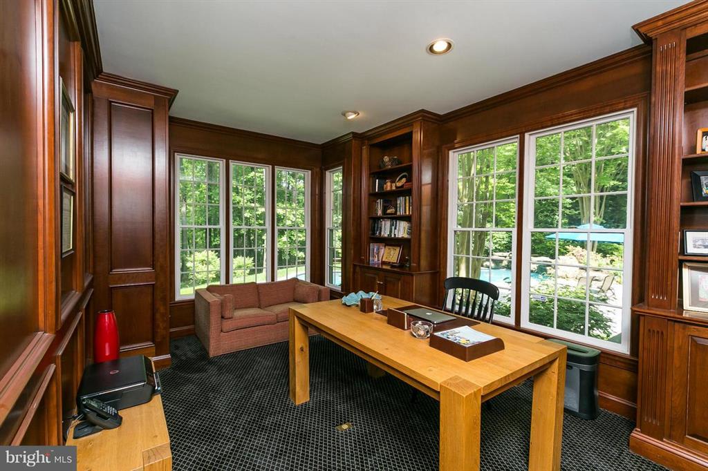 9 Sonneborn Ln