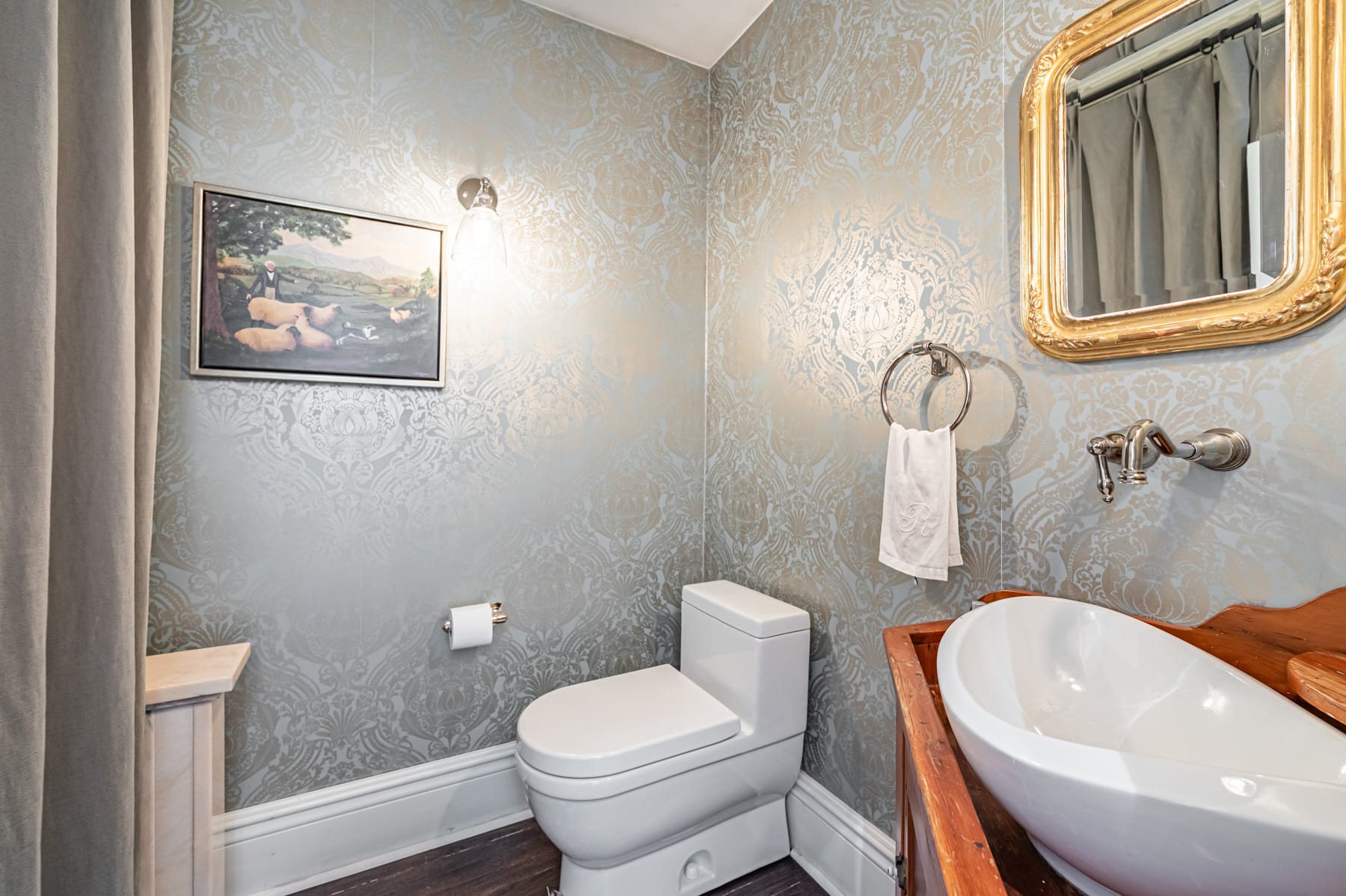 18 Castle Frank Cres