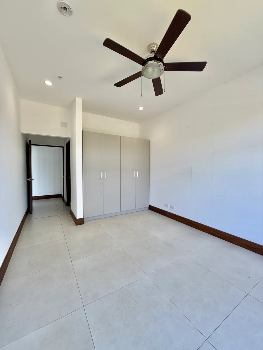 Contemporary Terrace Condo, Santa Ana, San Jose