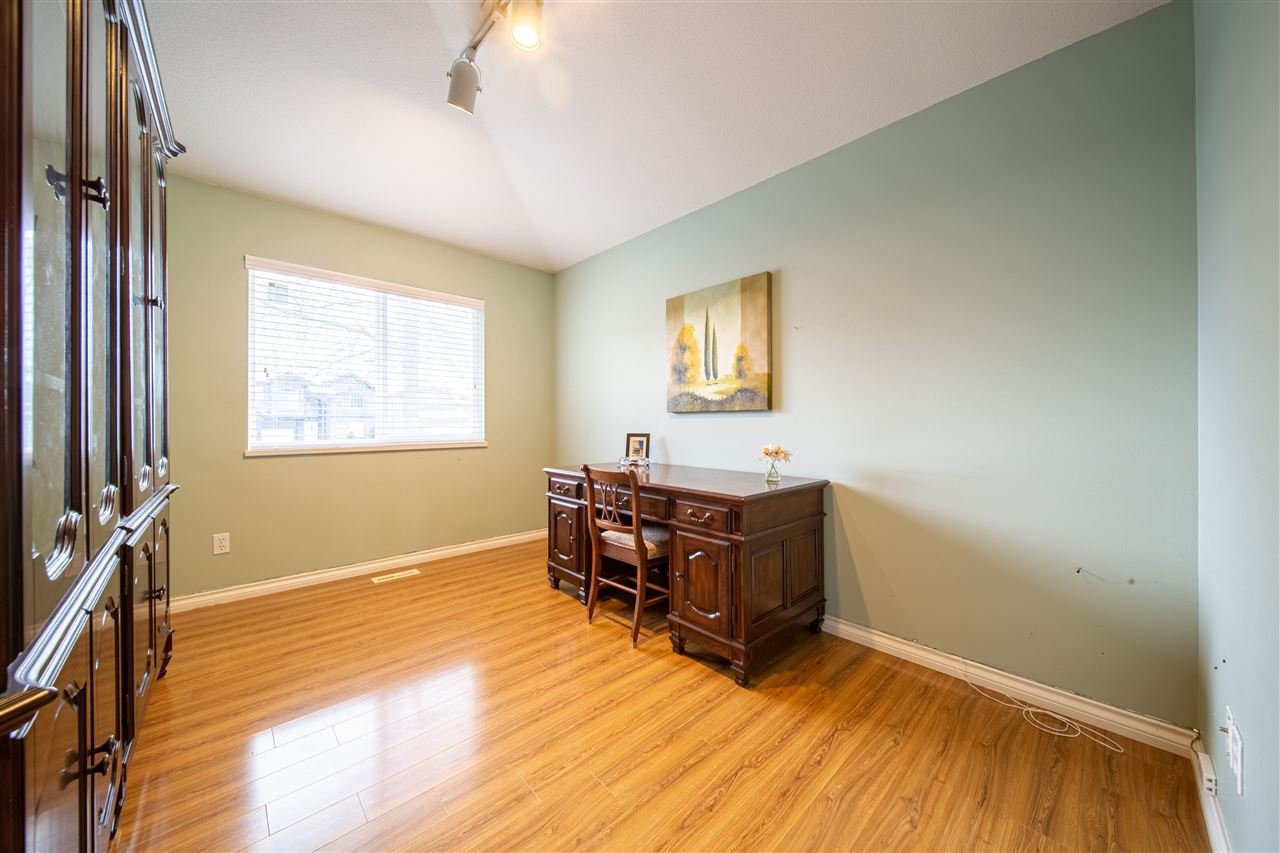 3329 Rosalie Ct