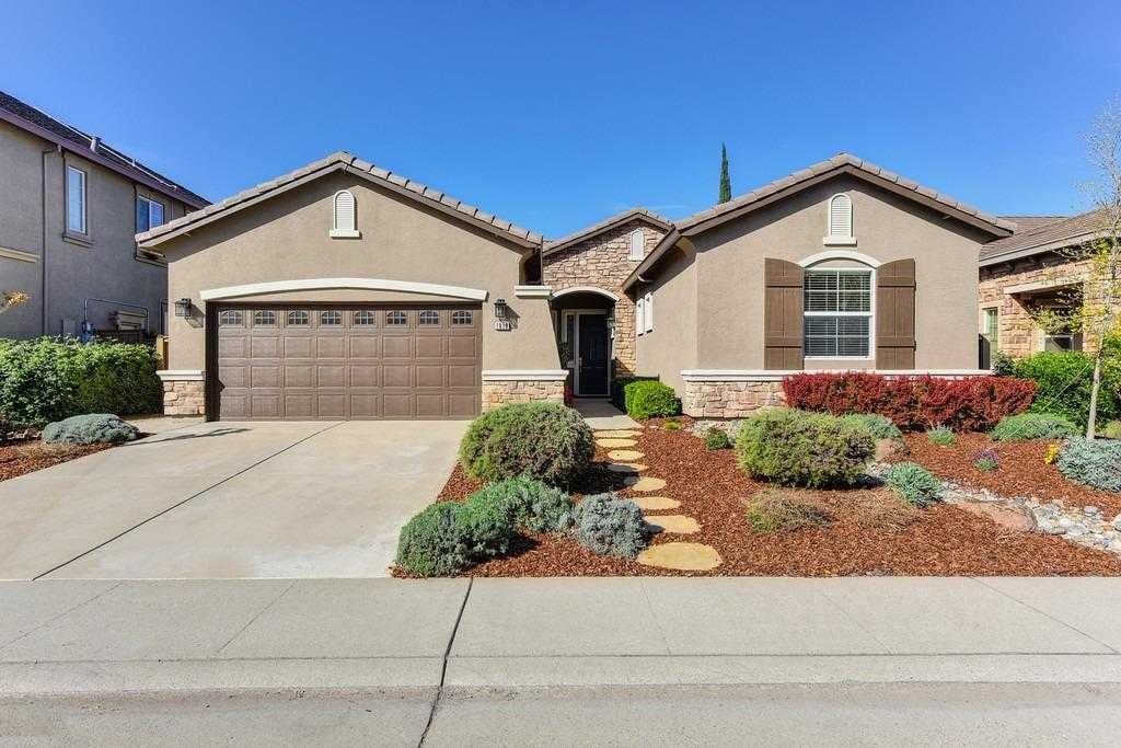 1018 Hildebrand Circle
