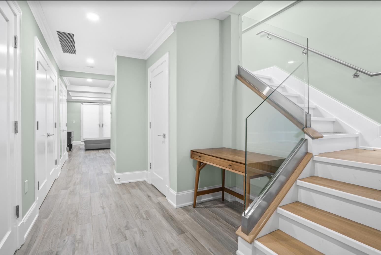 227 East 67th Street, Apt M-1