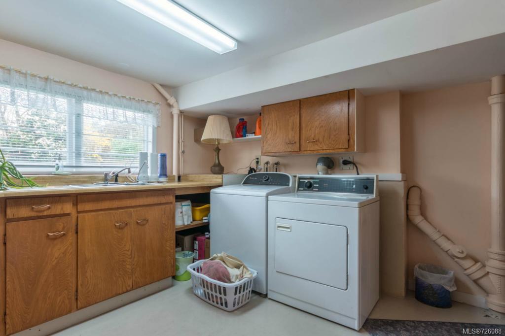 1466 Rockland Ave