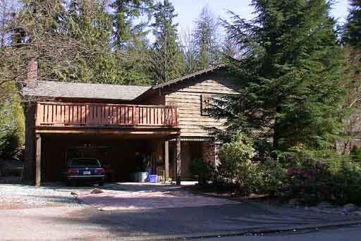 1682 Edgewater Ln