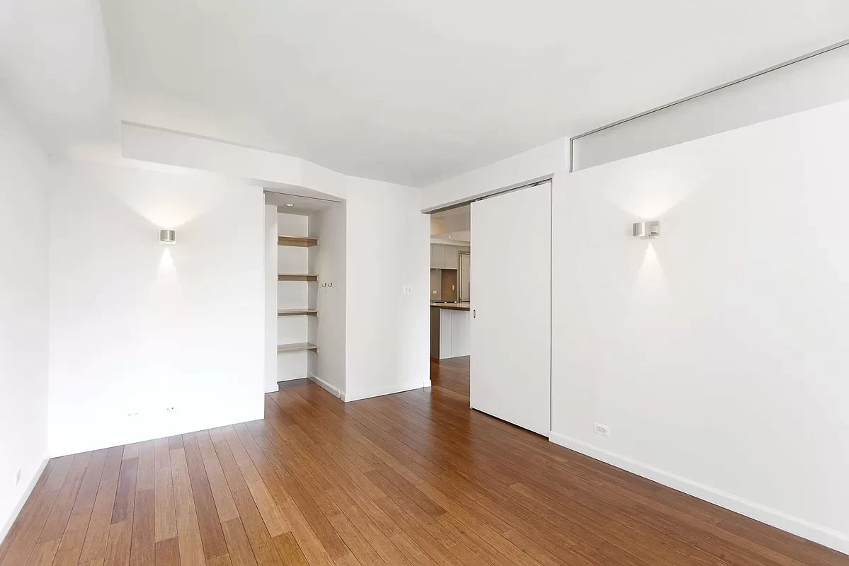 225 West 83rd Street Unit: 5RS