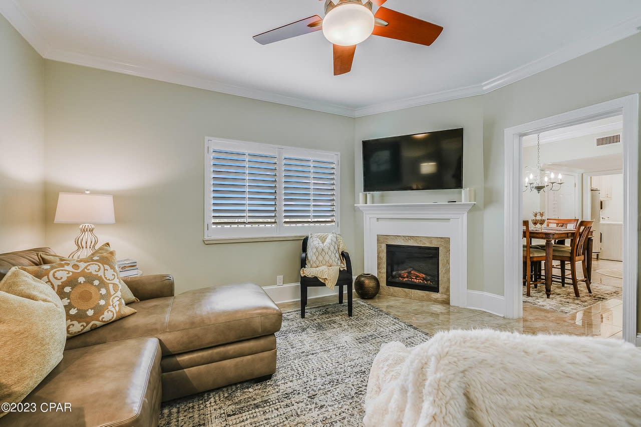 6323 THOMAS Drive Unit 802A