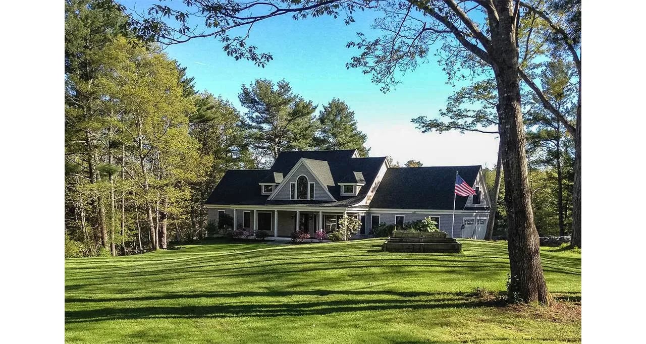 Home For Sale – 20 Lea Shores Road, Woolwich, Maine 04579