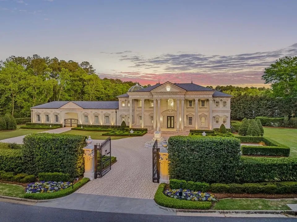 This Mansion Is the Most Expensive Home in This Southeast Alabama City