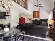 6946 Windwood Dr
