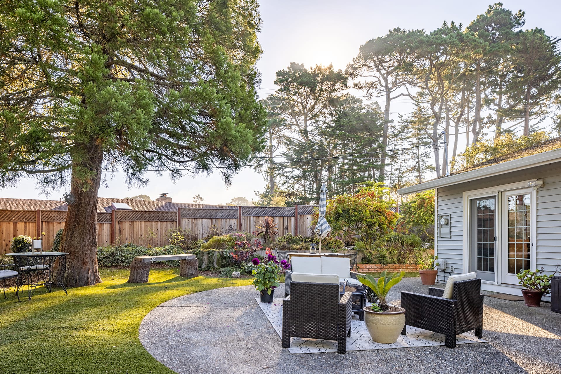 Carmel Pearl - 3739 Raymond Way