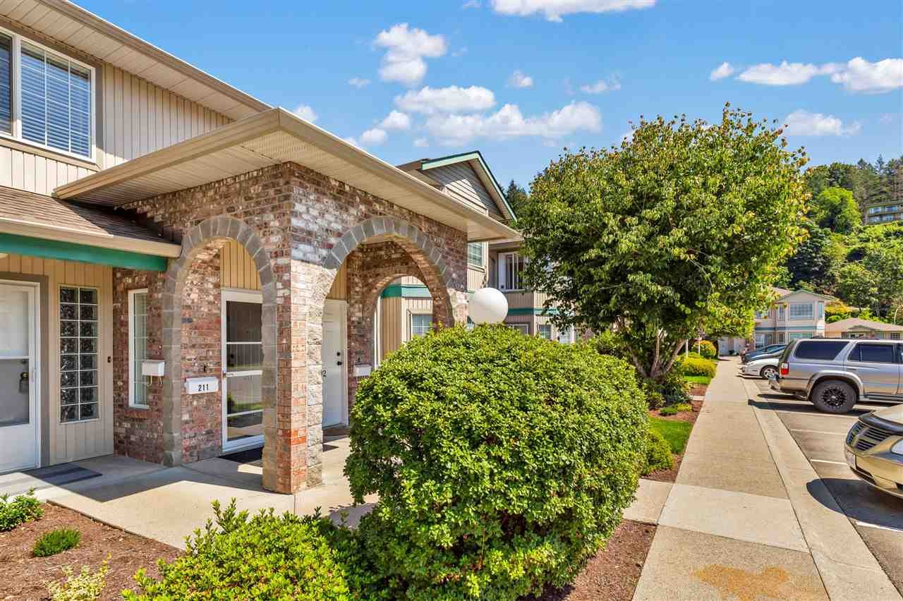 211-9855 Quarry Rd