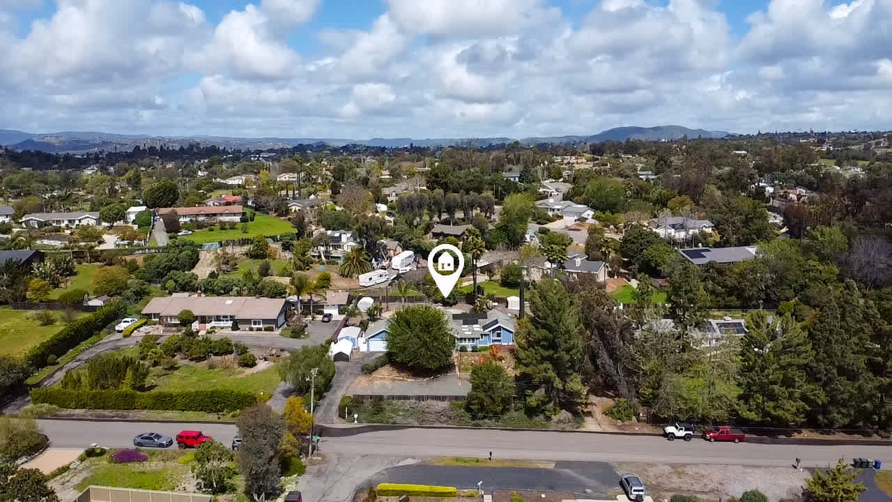 1002 Pepper Tree Ln