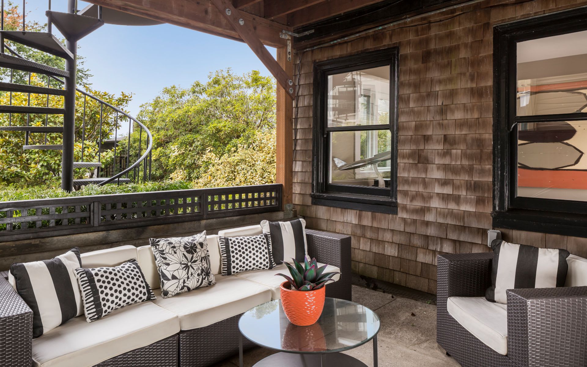 37 Presidio Ave