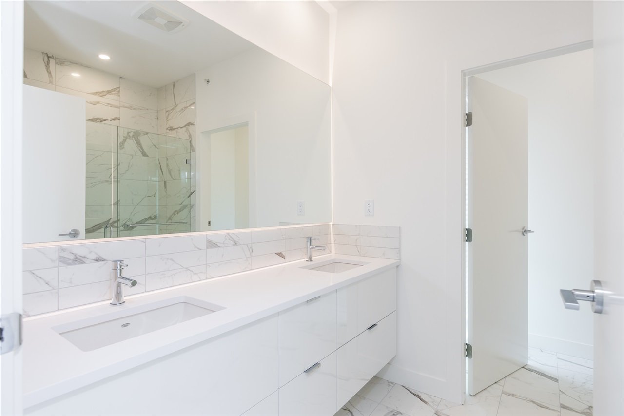 34-3596 Salal Dr