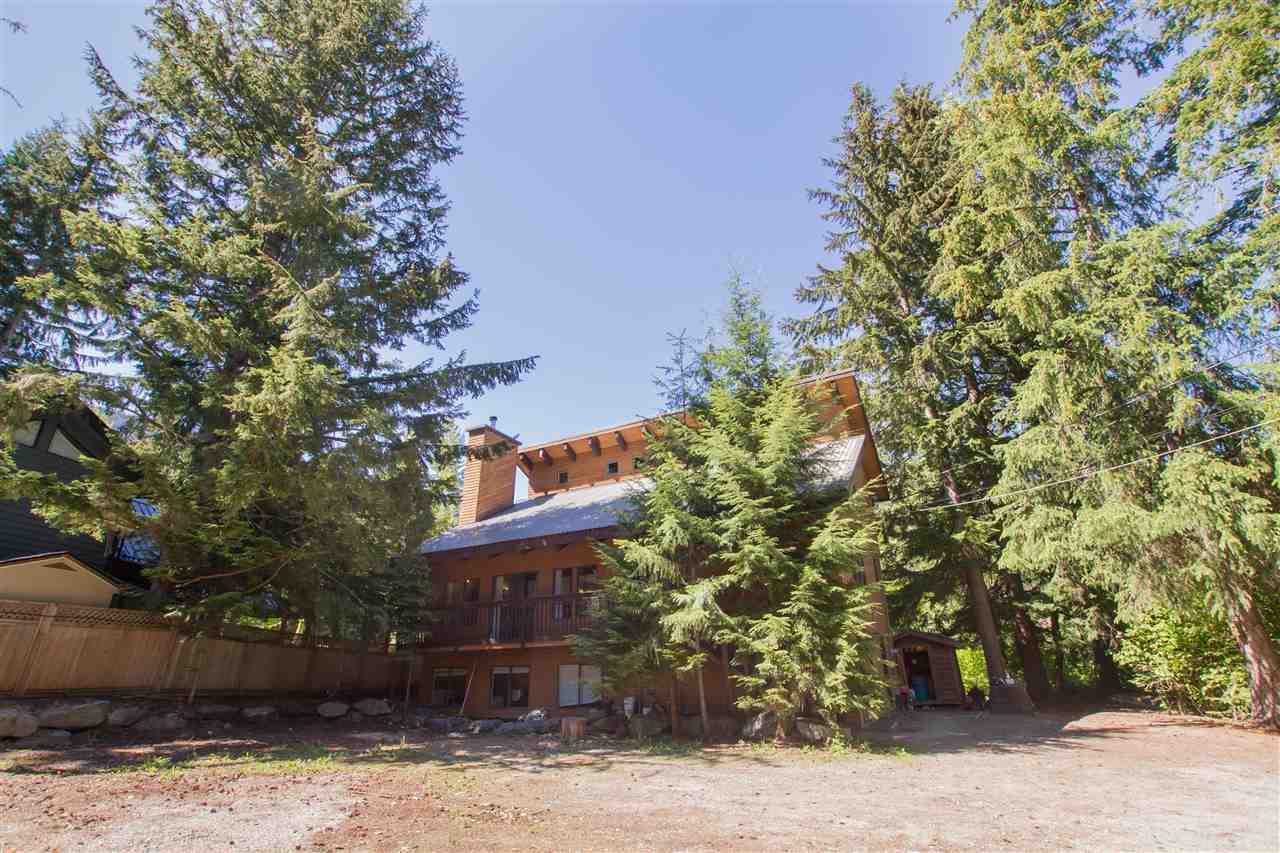 8123 Alpine Wy