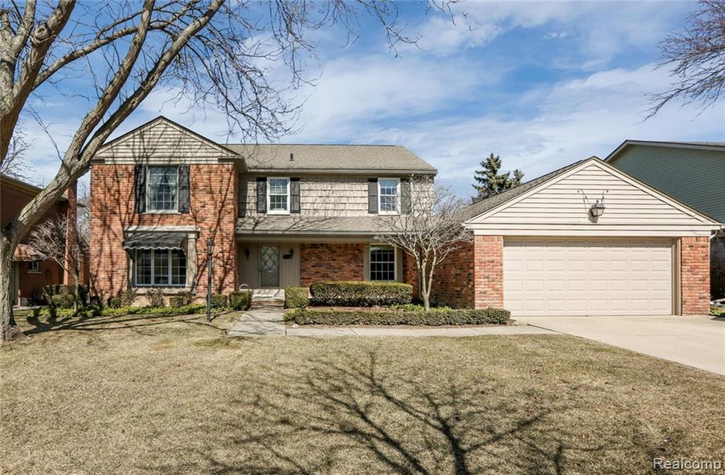 720 N BRYS Drive