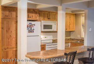 755 E Hansen, #104