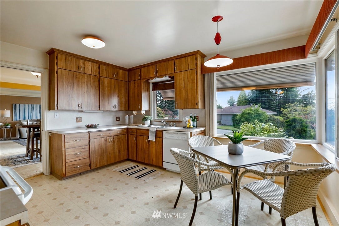 443 View Ridge Dr