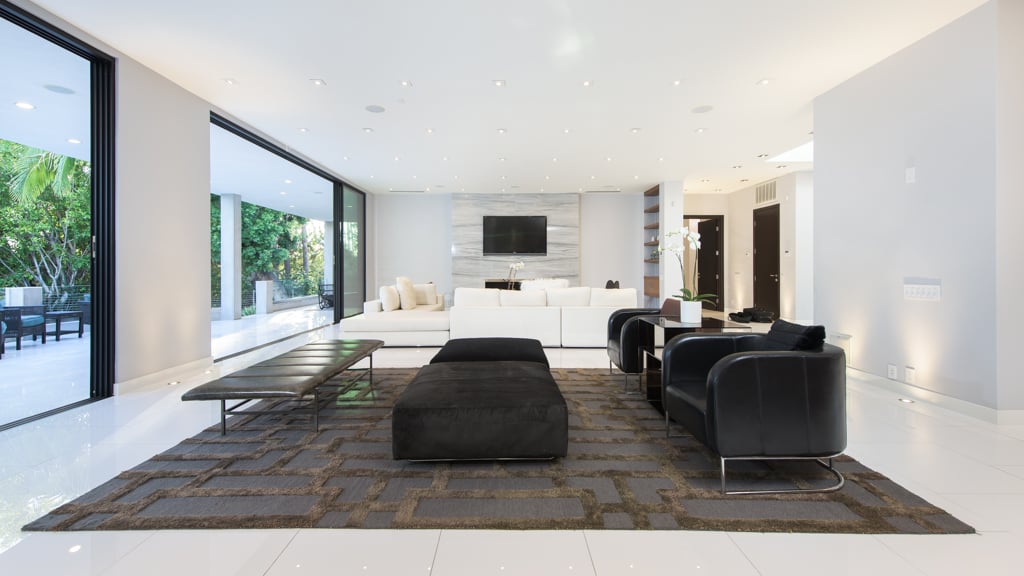 Crown Manor