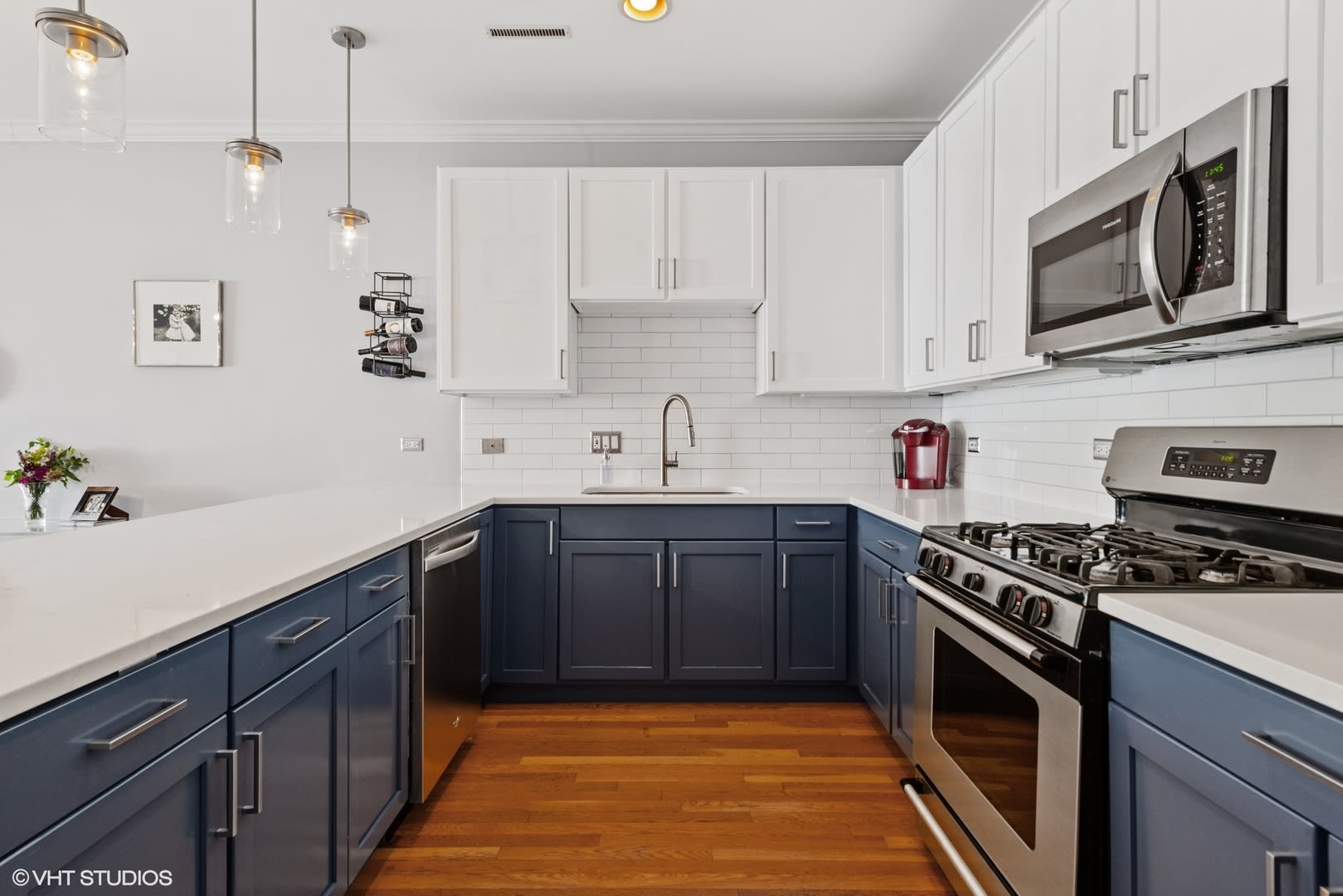 2107 W Belmont 2B