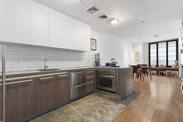 233 Kent Avenue Unit: 1