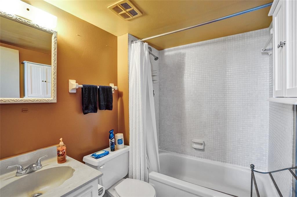 115 Royal Park Dr Unit #3A, Oakland Park, FL 33309