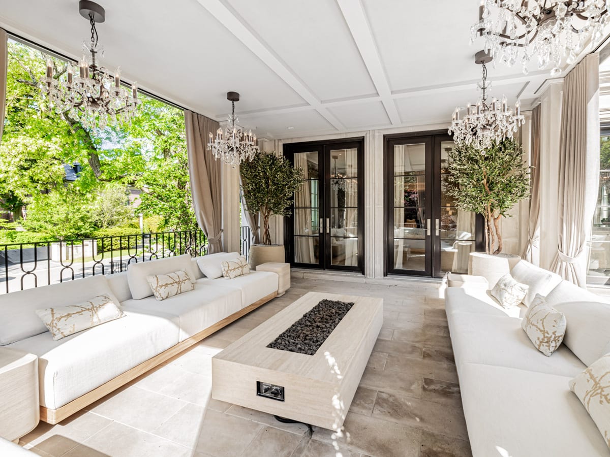 A World Of Exclusive Modern Luxury 