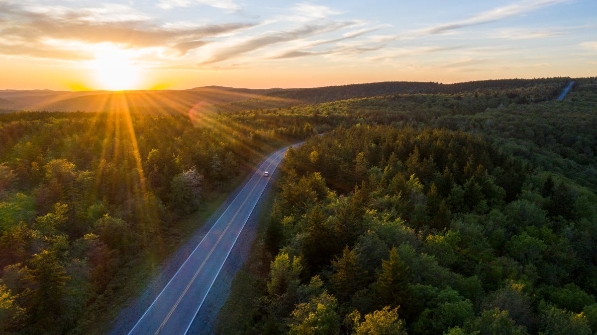 Gov. Justice announces West Virginia named by Condé Nast Traveler as one of the Best Places to Go in 2022