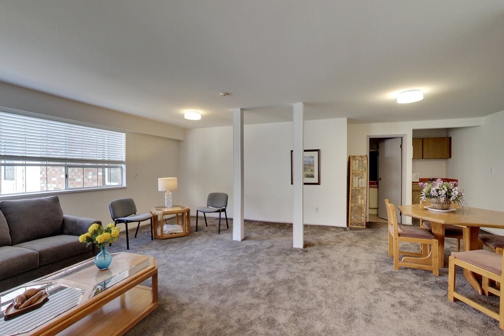 305-15010 Roper Ave