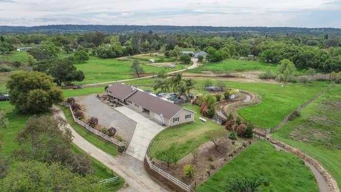1462 Sego Lane