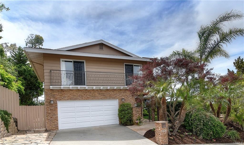 3043 Mountain View Drive