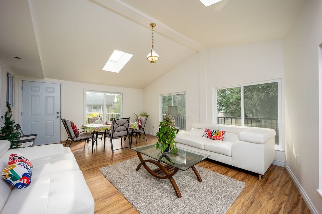 7460 Kraft Cres