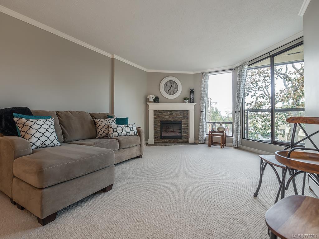306-1745 Leighton Rd