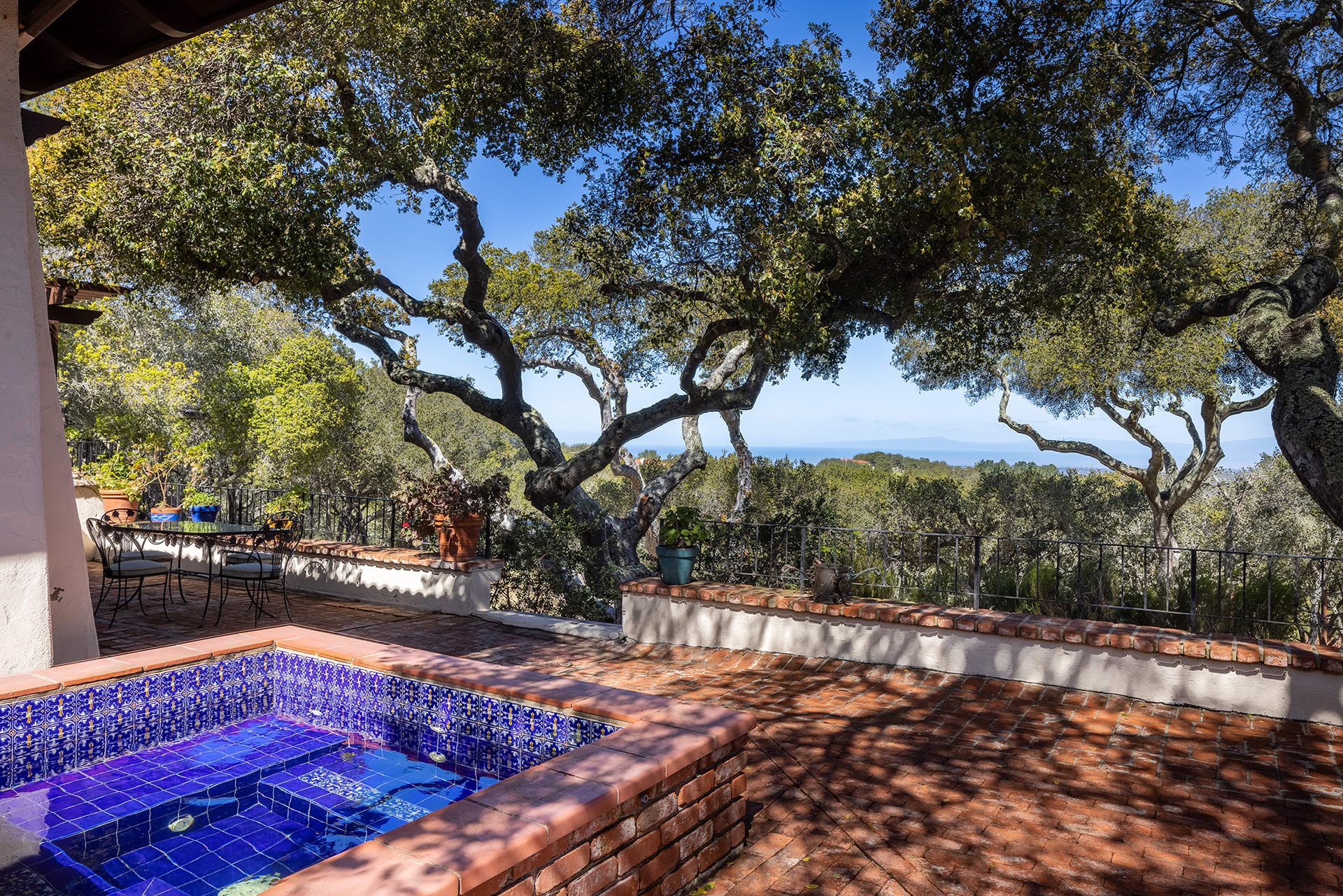 Serene Monterey Haven - 11975 Saddle Rd