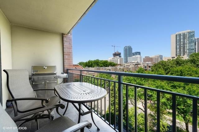 55 W Delaware Unit 520