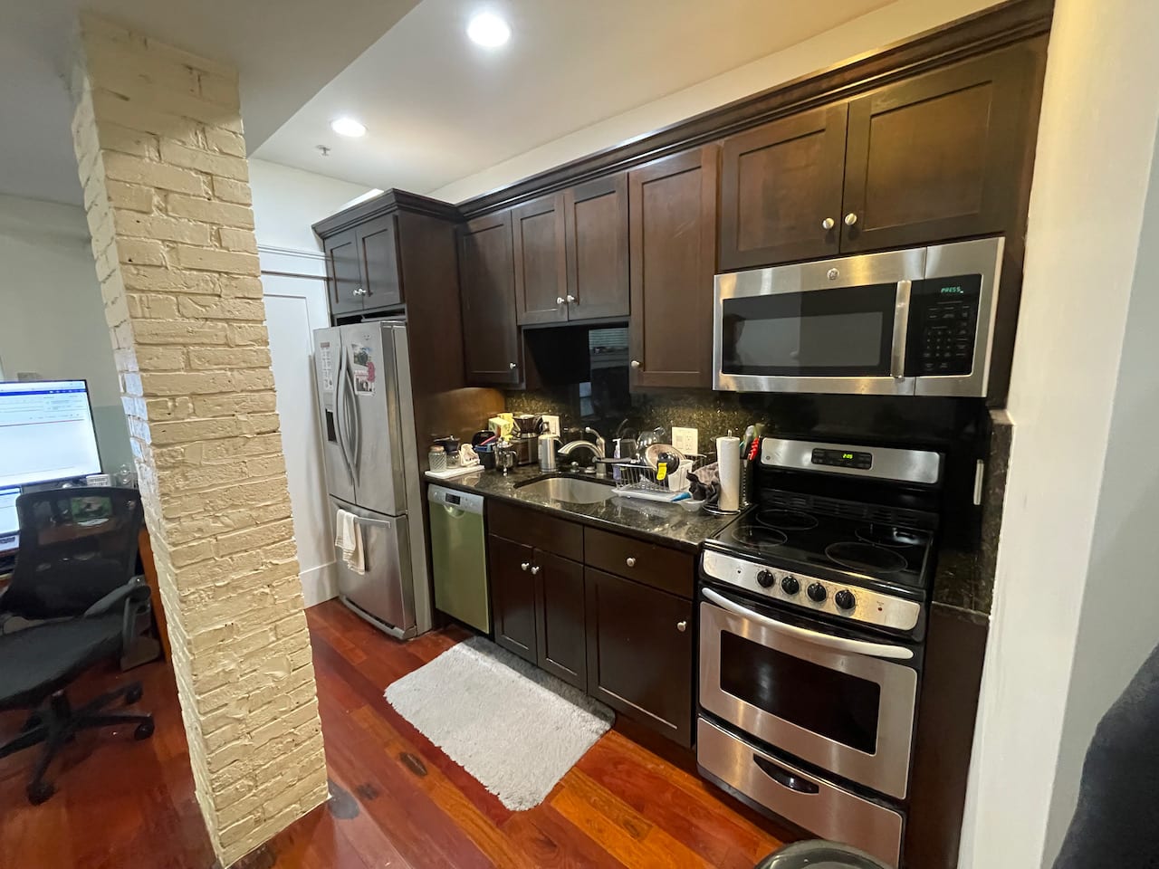 170 Saint Botolph Street Unit: 1