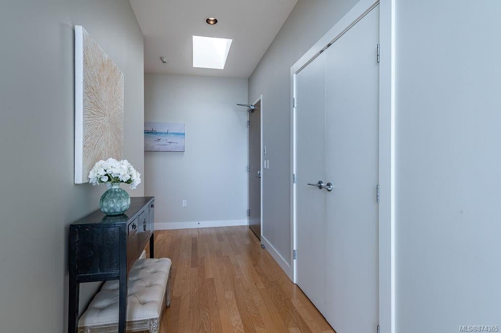 709-9809 Seaport Pl