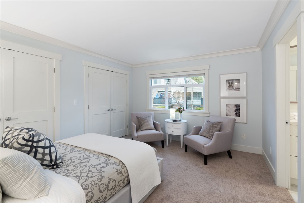 38-889 Tobruck Avenue, North Vancouver